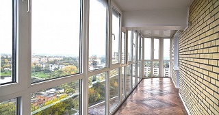 Панорамное остекление балкона Курчатов, цена от 3695 руб.